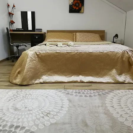 Apartman House Minerilor