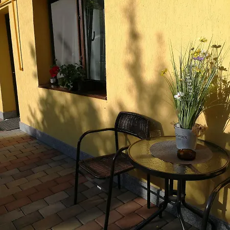 Apartman House Minerilor *